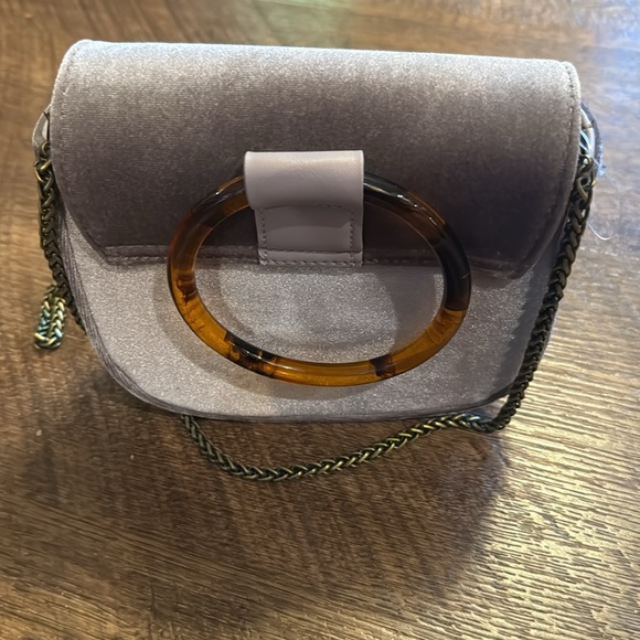 Anthropology Mauve Velvet Crossbody with Circle Faux Tortoise Handle - Picture 4 of 6